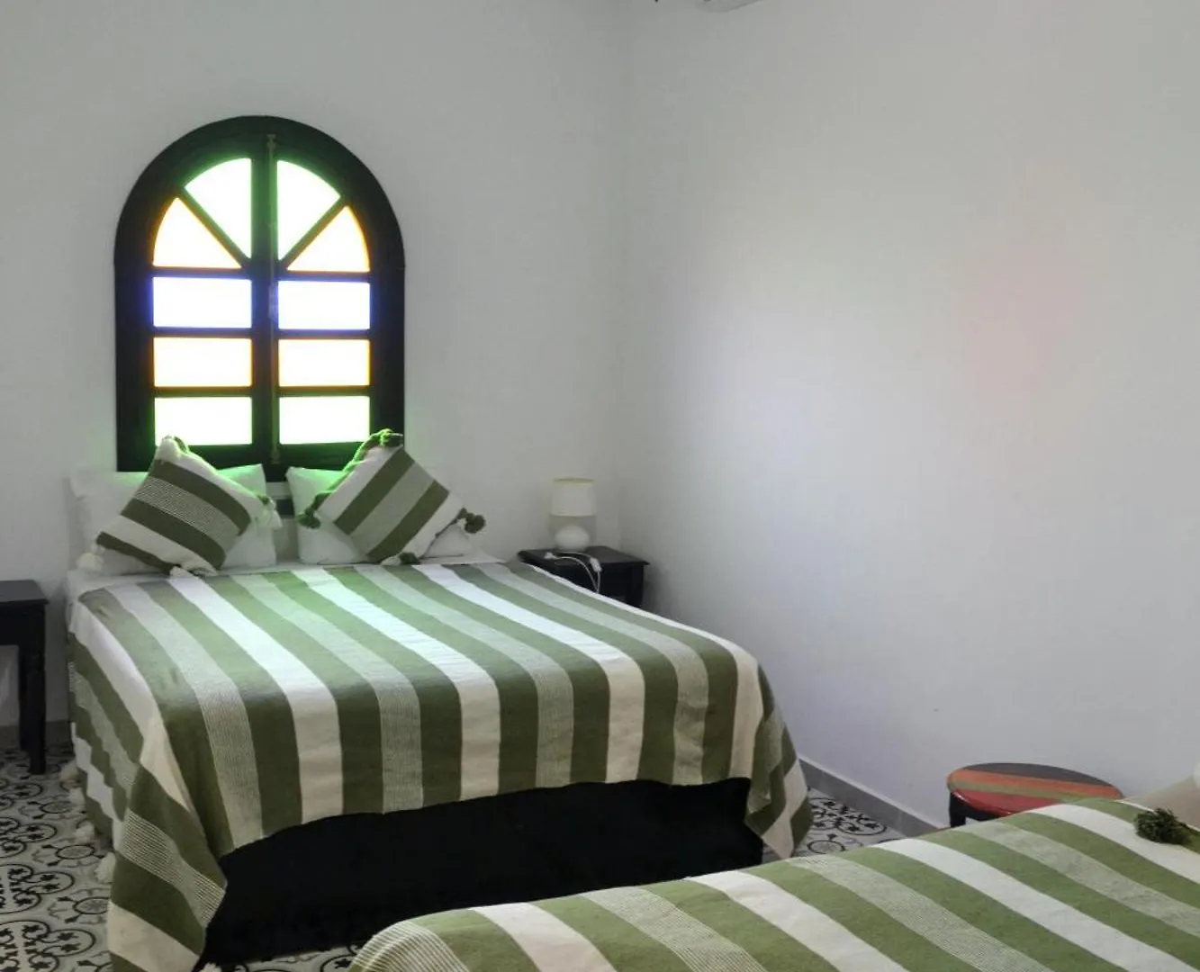 אסאוירה Riad Aicha Addi - Poolside - Traditional Moroccan מרוקו